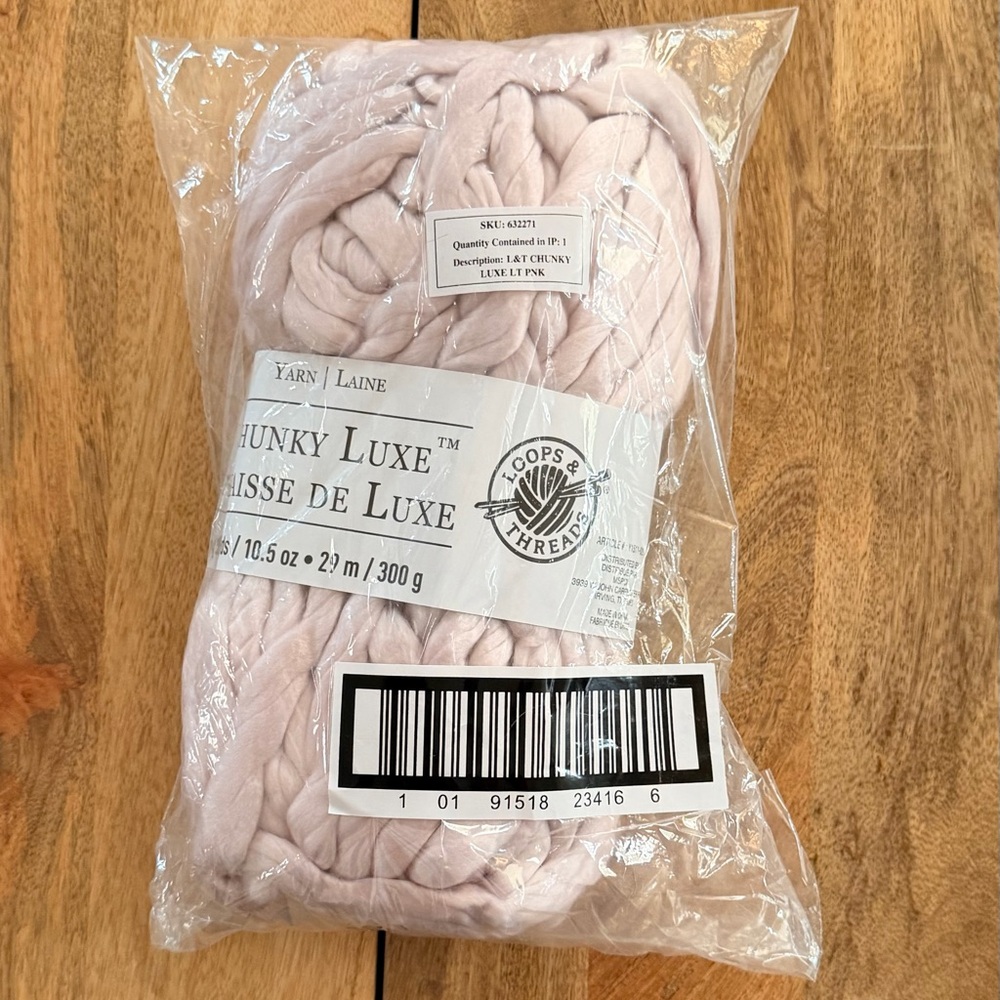 Loops and Threads Chunky Luxe Light Pink Yarn